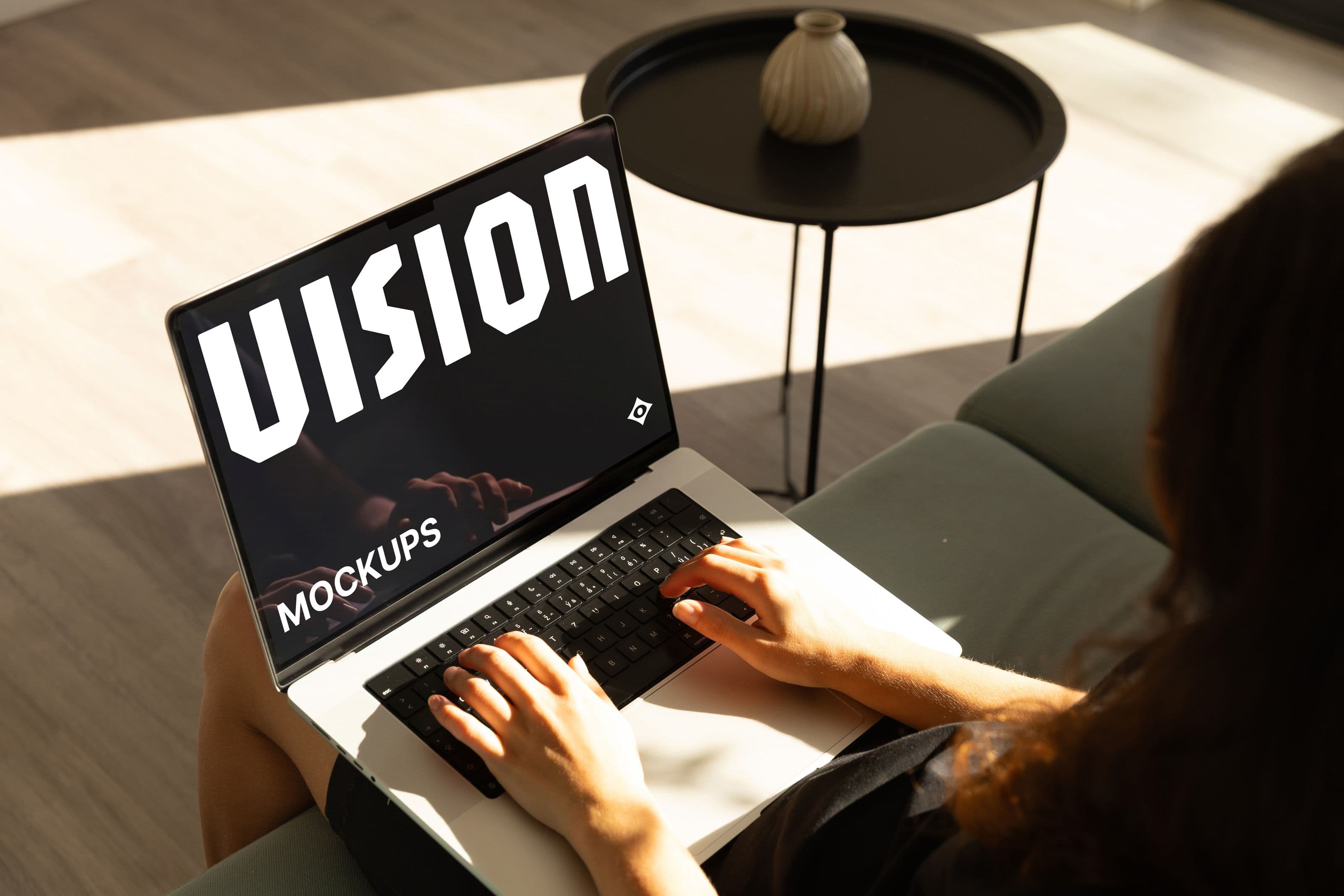 Vision L003 - Macbook Pro Mockup - Image 1