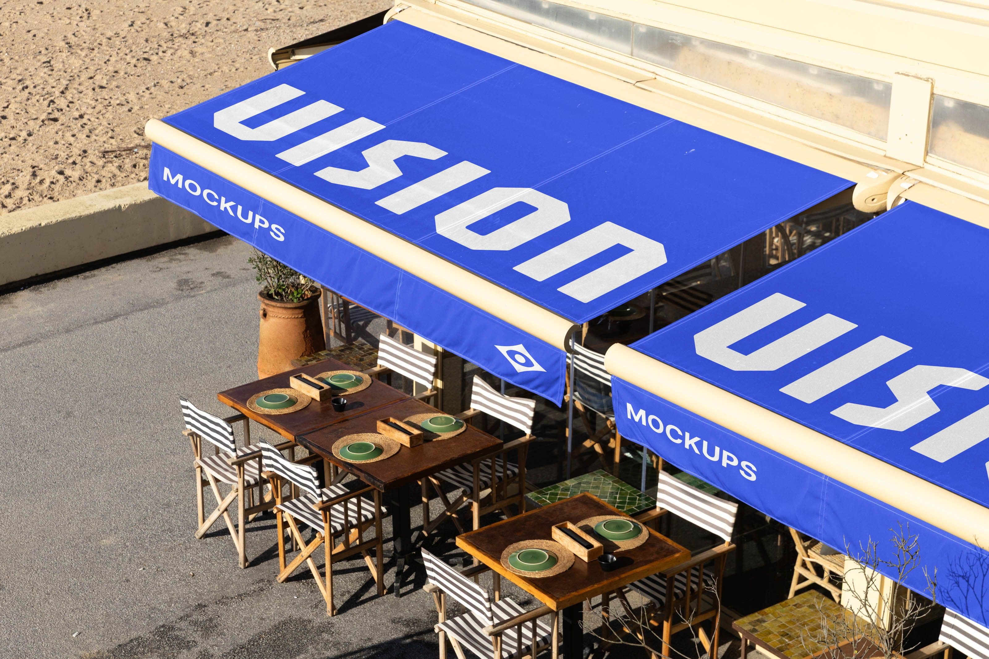 Vision S020 - Restaurant Mockup - Image 2